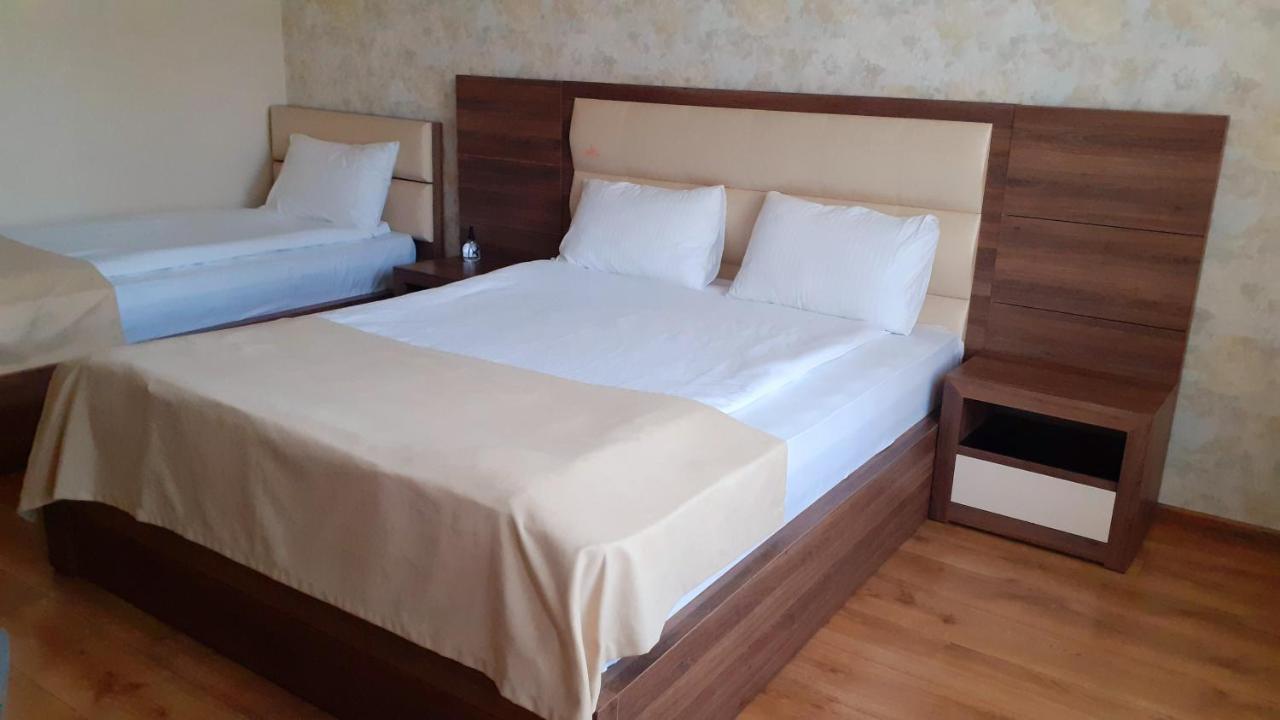 Hotel Lile Тбілісі Екстер'єр фото