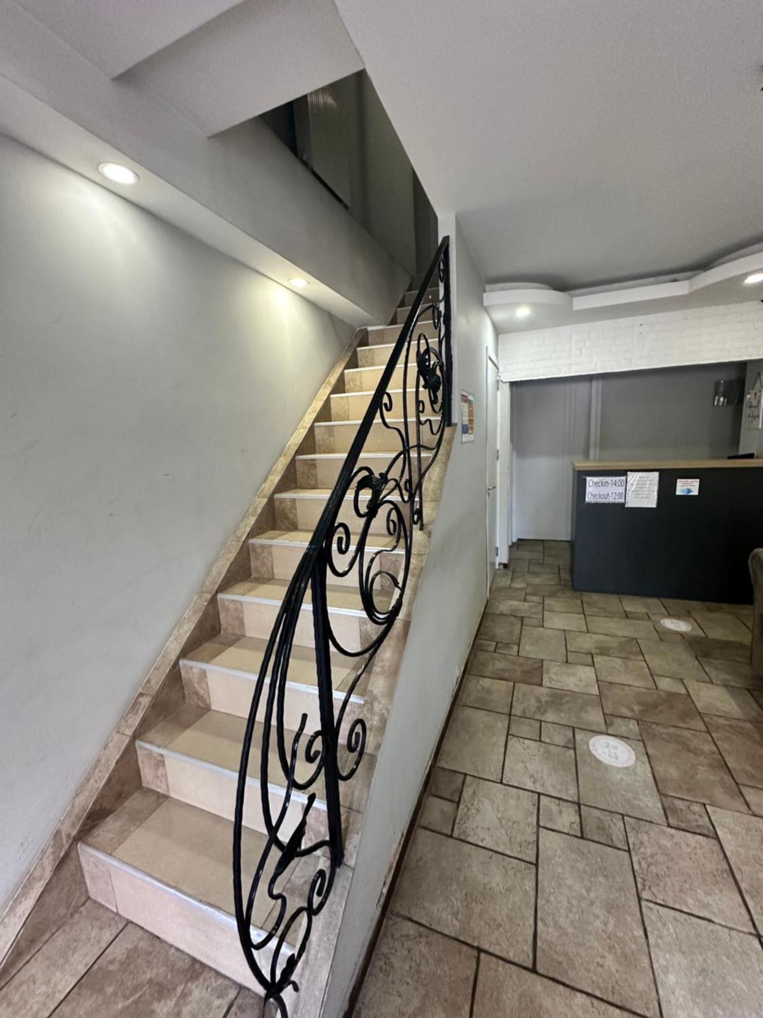 Hotel Lile Тбілісі Екстер'єр фото