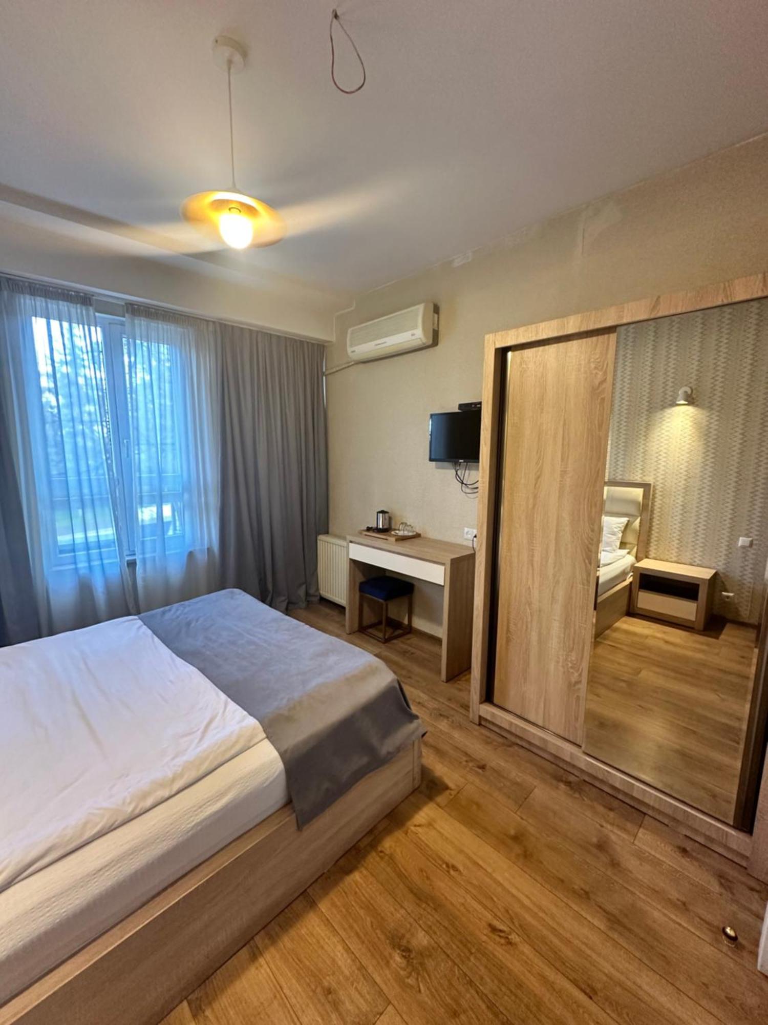 Hotel Lile Тбілісі Екстер'єр фото