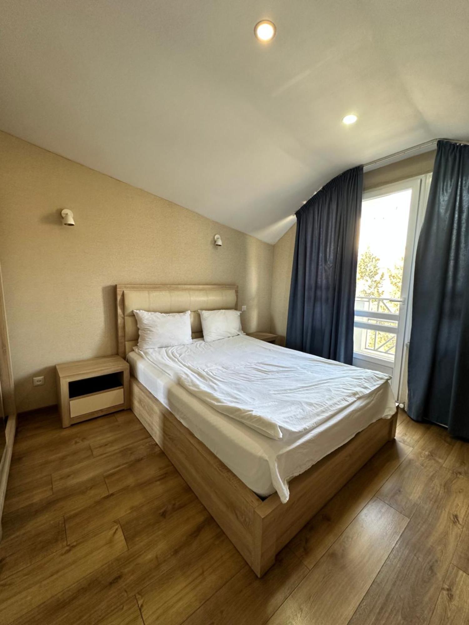 Hotel Lile Тбілісі Екстер'єр фото